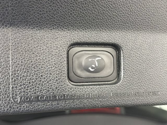 Certified 2017 Ford Explorer Limited FWD image 17