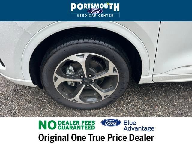 Certified 2024 Ford Escape ST-Line Select w/ Tech Pack #1 image 34
