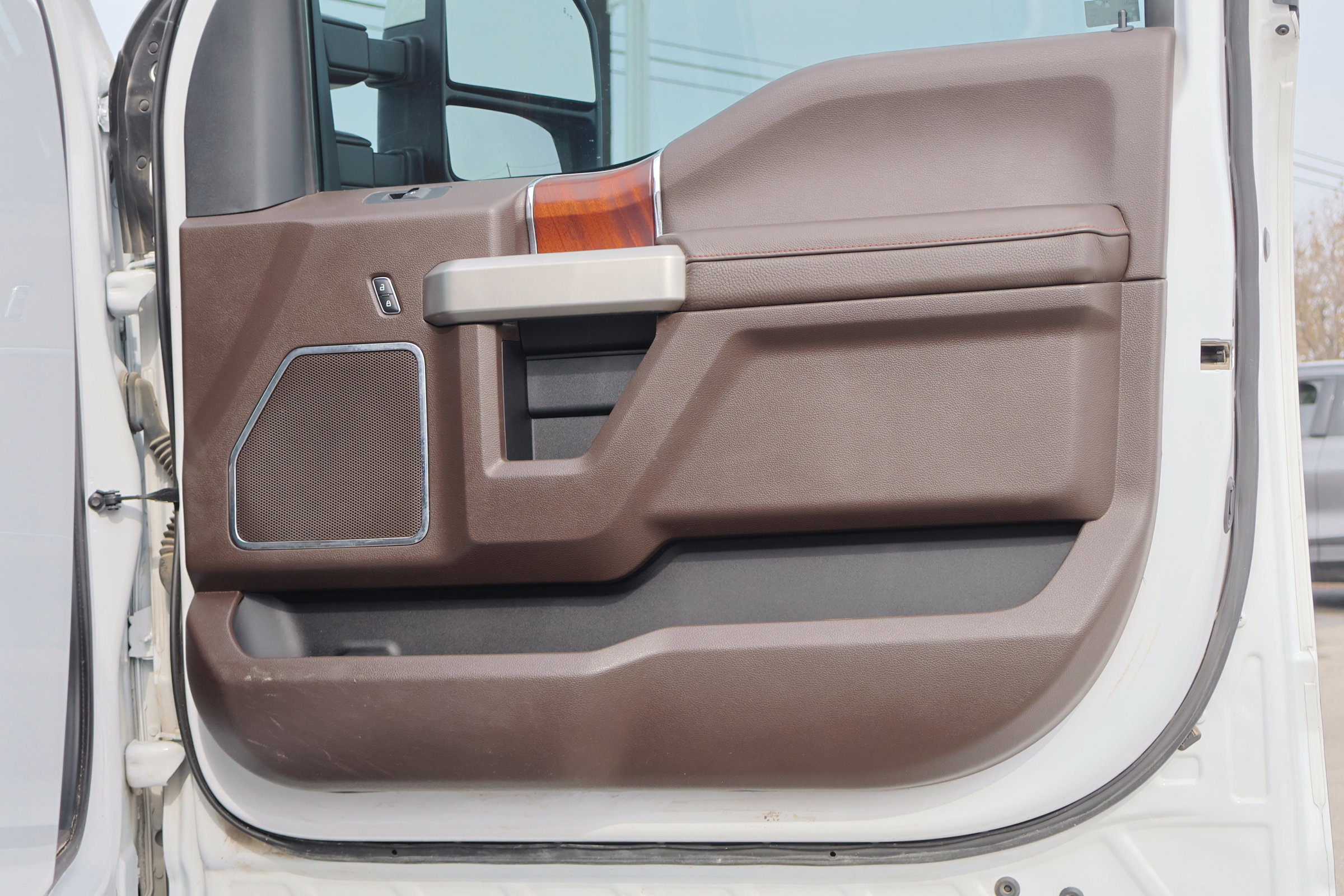 Certified 2022 Ford F350 King Ranch w/ King Ranch Ultimate Package image 38