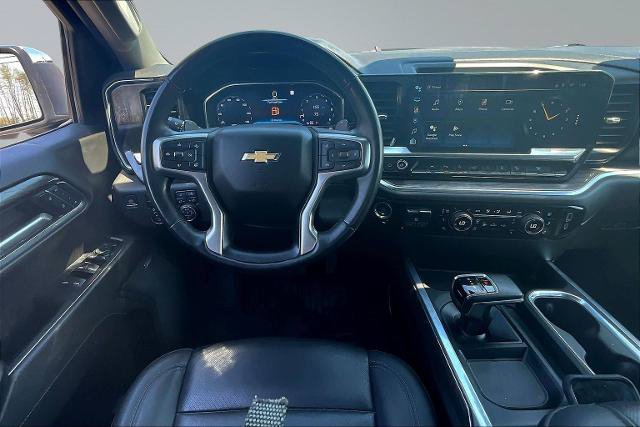 Used 2023 Chevrolet Silverado 1500 LTZ w/ LTZ Convenience Package II AWD/4WD image 5