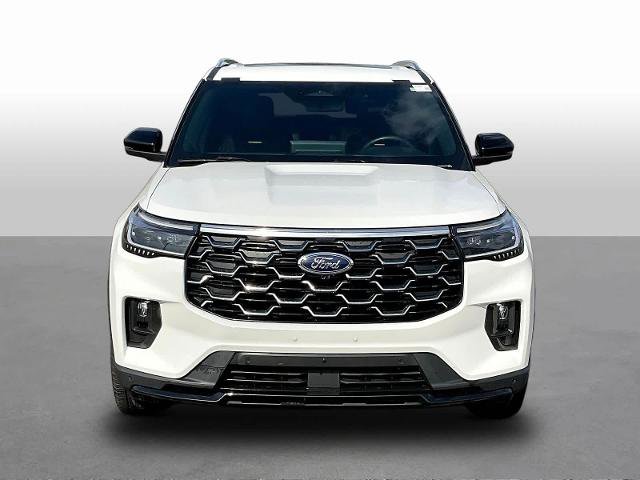 Certified 2025 Ford Explorer Platinum w/ Ultimate Package AWD/4WD image 2