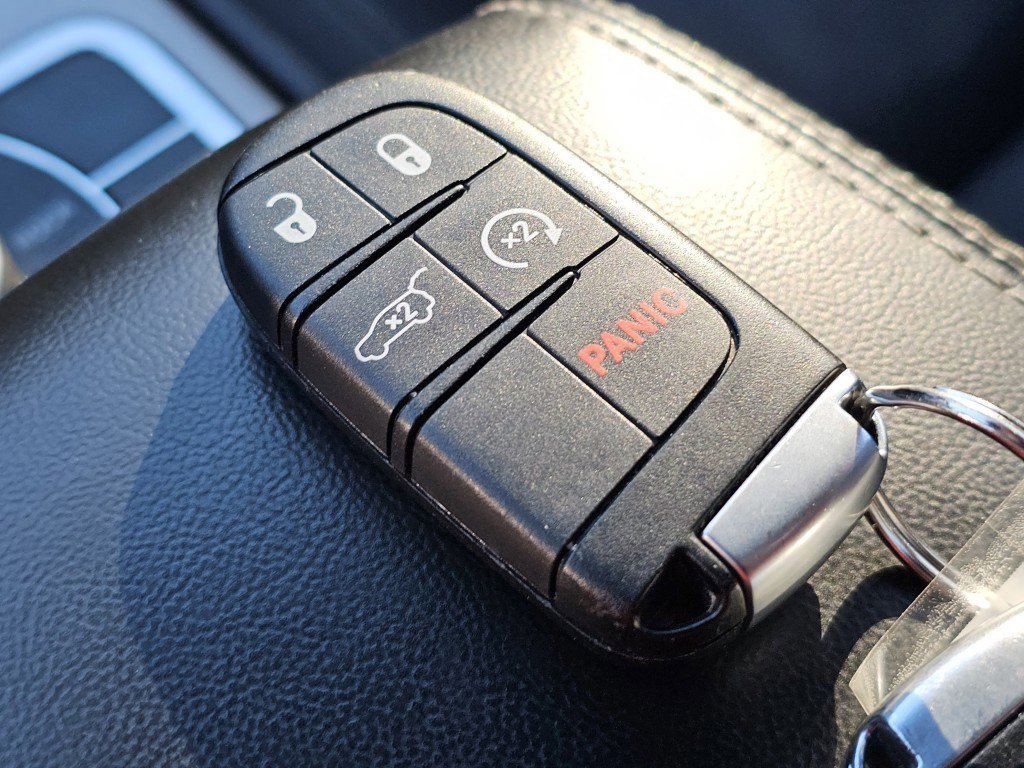 Used 2017 Jeep Grand Cherokee Limited w/ Trailer Tow Group IV image 33