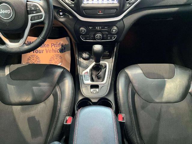 Used 2017 Jeep Cherokee Trailhawk w/ Comfort & Convenience Group image 24