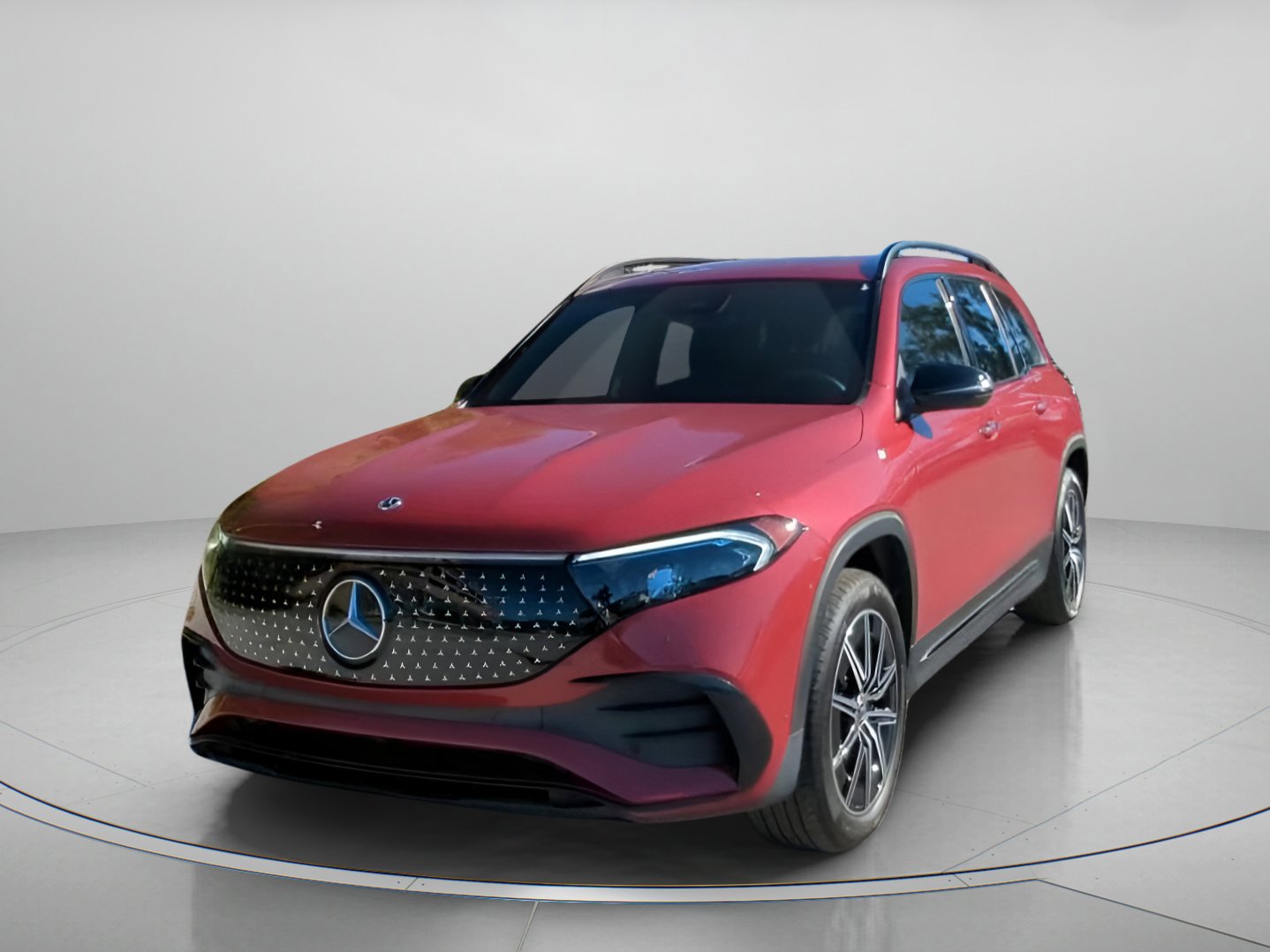 Used 2024 Mercedes-Benz EQB 300 4MATIC image 3