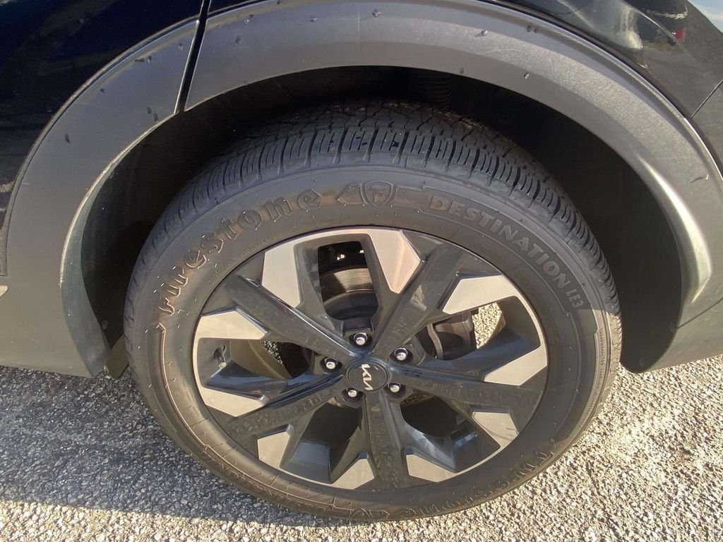 Used 2023 Kia Sportage X-Line w/ X-Line Premium Package AWD/4WD image 3