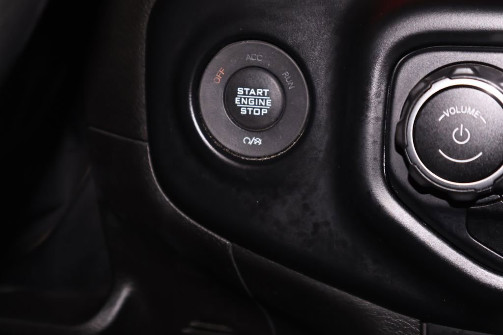 Used 2022 Jeep Wrangler Unlimited Rubicon w/ Xtreme Recon 35" Tire Package AWD/4WD image 25