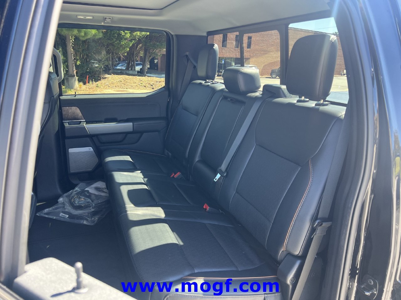Certified 2025 Ford F350 Lariat w/ Lariat Ultimate Package AWD/4WD image 23