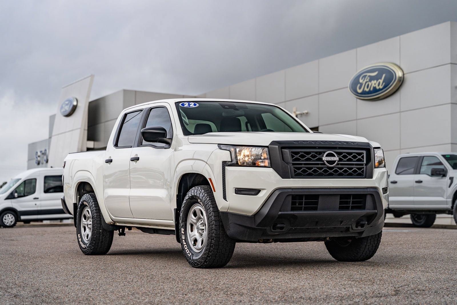 Used 2022 Nissan Frontier S w/ Technology Package AWD/4WD image 1
