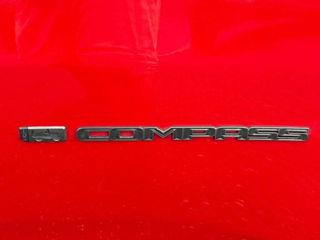 Used 2021 Jeep Compass Latitude AWD/4WD image 35