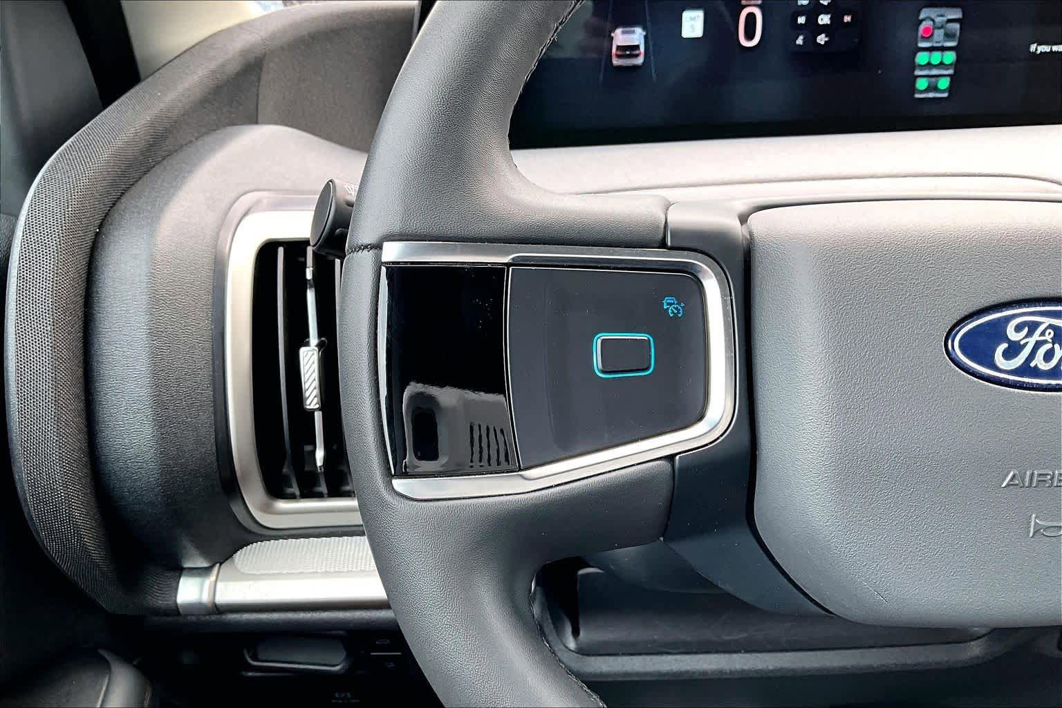 Certified 2025 Ford Expedition Max Active RWD image 24