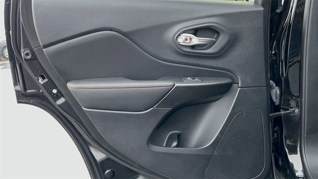 Used 2022 Jeep Cherokee Trailhawk w/ Comfort/Convenience Group image 41