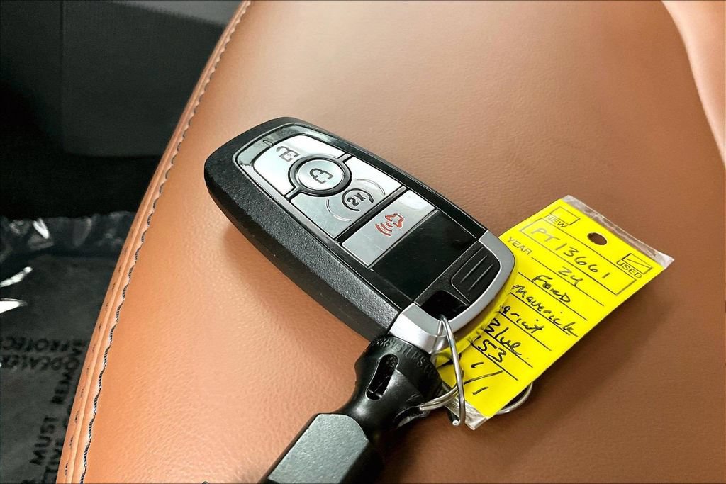 Certified 2024 Ford Maverick Lariat FWD image 11