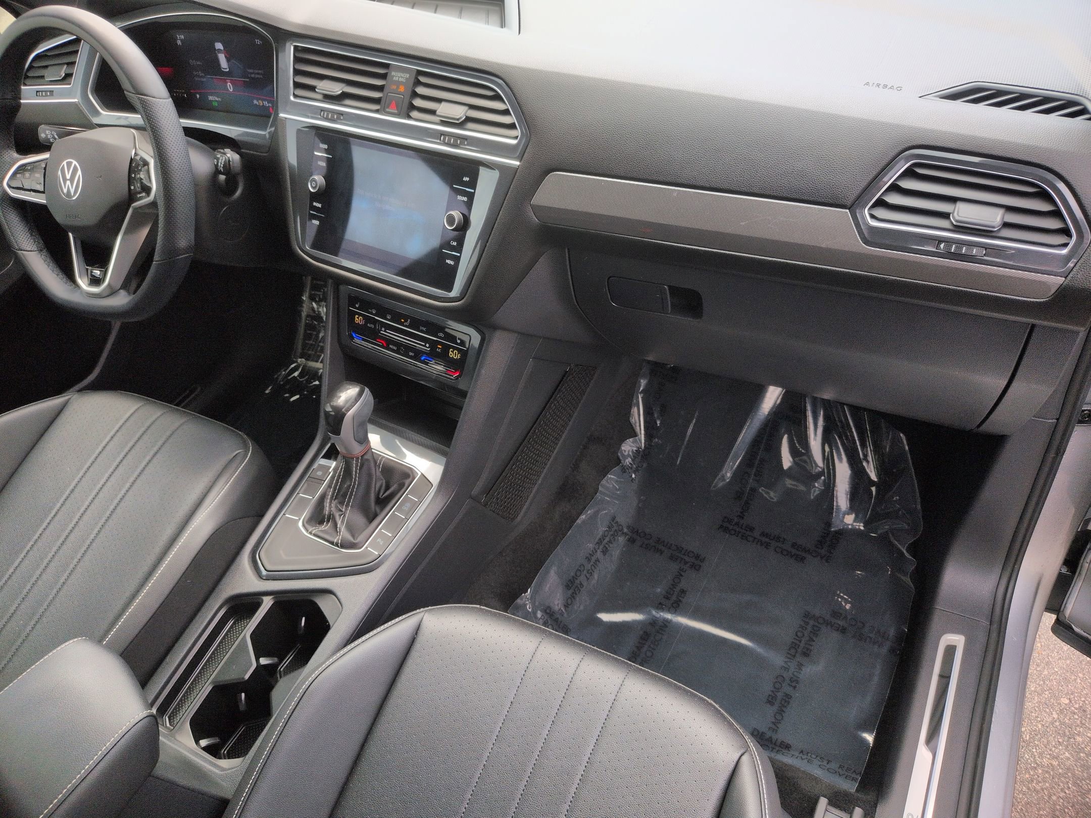 Used 2023 Volkswagen Tiguan SE R-Line FWD image 35
