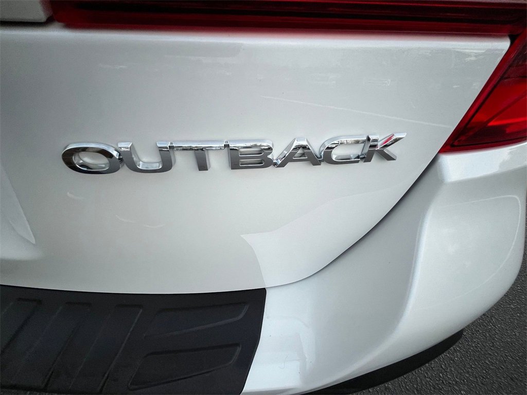 Used 2018 Subaru Outback 2.5i Touring image 9