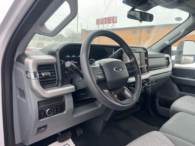 Certified 2025 Ford F250 XLT image 8