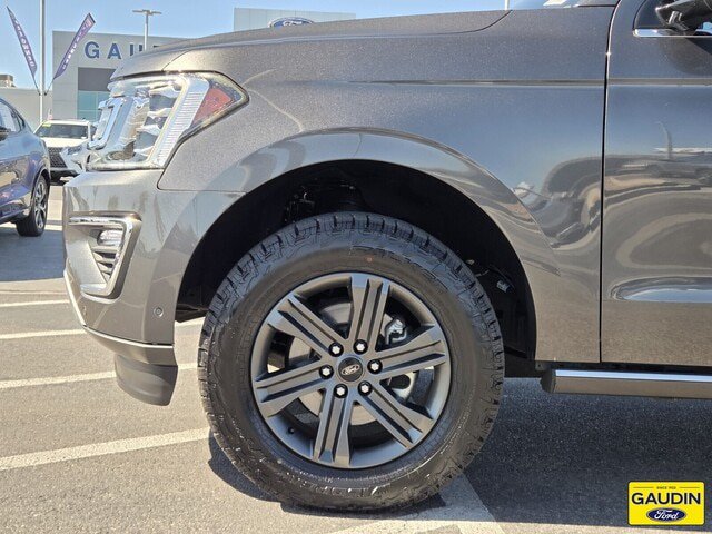 Certified 2019 Ford Expedition Limited w/ Equipment Group 302A AWD/4WD image 10
