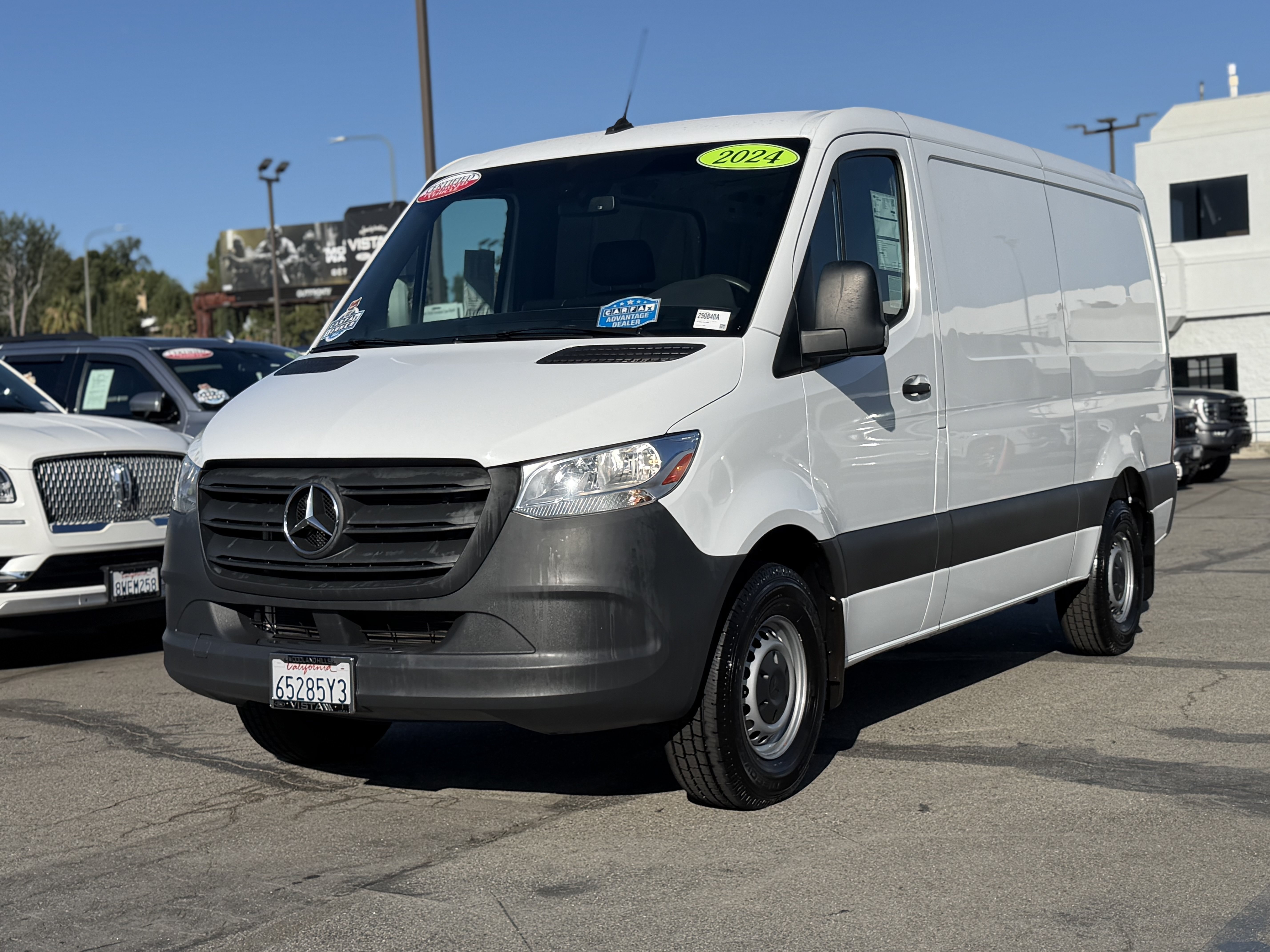 Used 2024 Mercedes-Benz Sprinter 2500 image 3