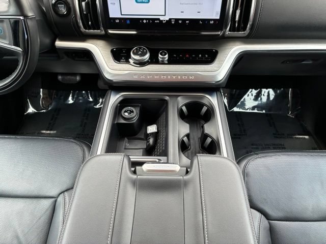 Certified 2025 Ford Expedition Max Platinum AWD/4WD image 13