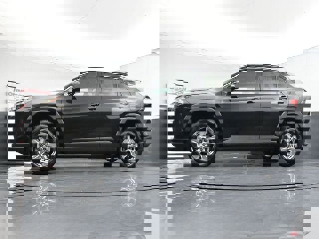 Used 2023 Toyota RAV4 XLE AWD/4WD image 38