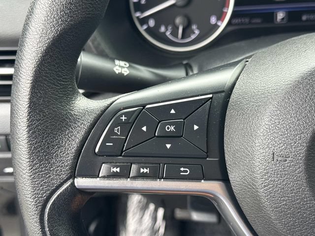 Used 2023 Nissan Sentra SV FWD image 9