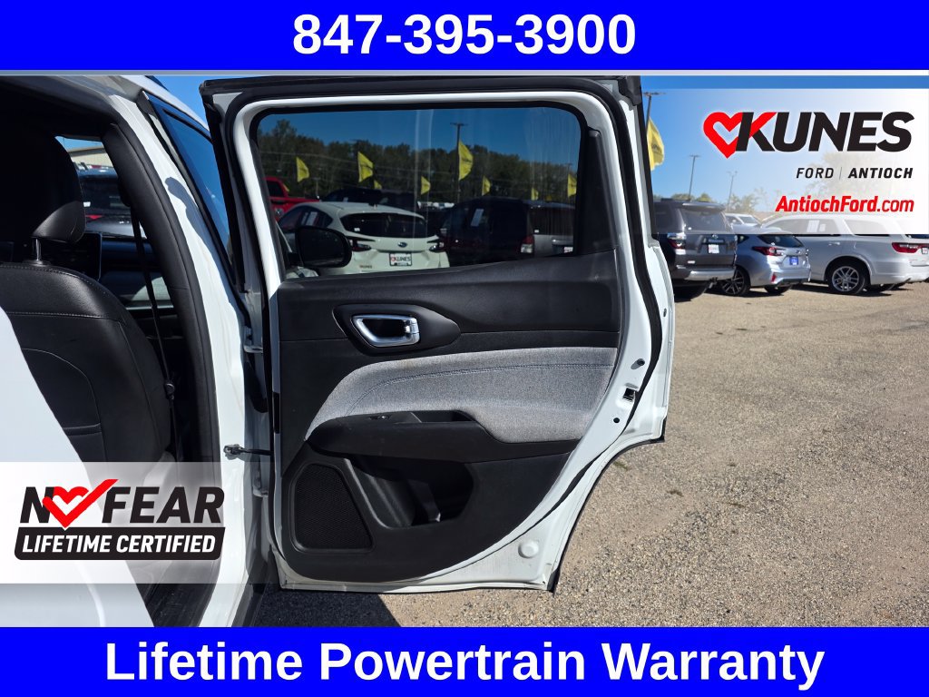 Used 2024 Jeep Compass Latitude AWD/4WD image 25