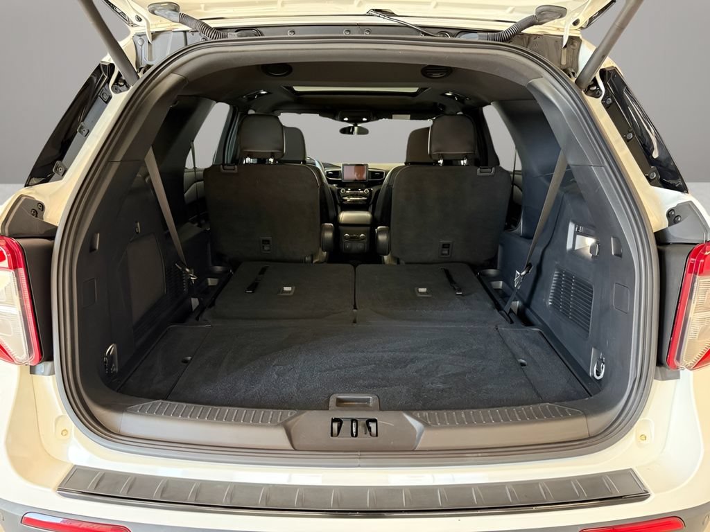 Certified 2024 Ford Explorer ST-Line w/ Class IV Trailer Tow Package AWD/4WD image 10