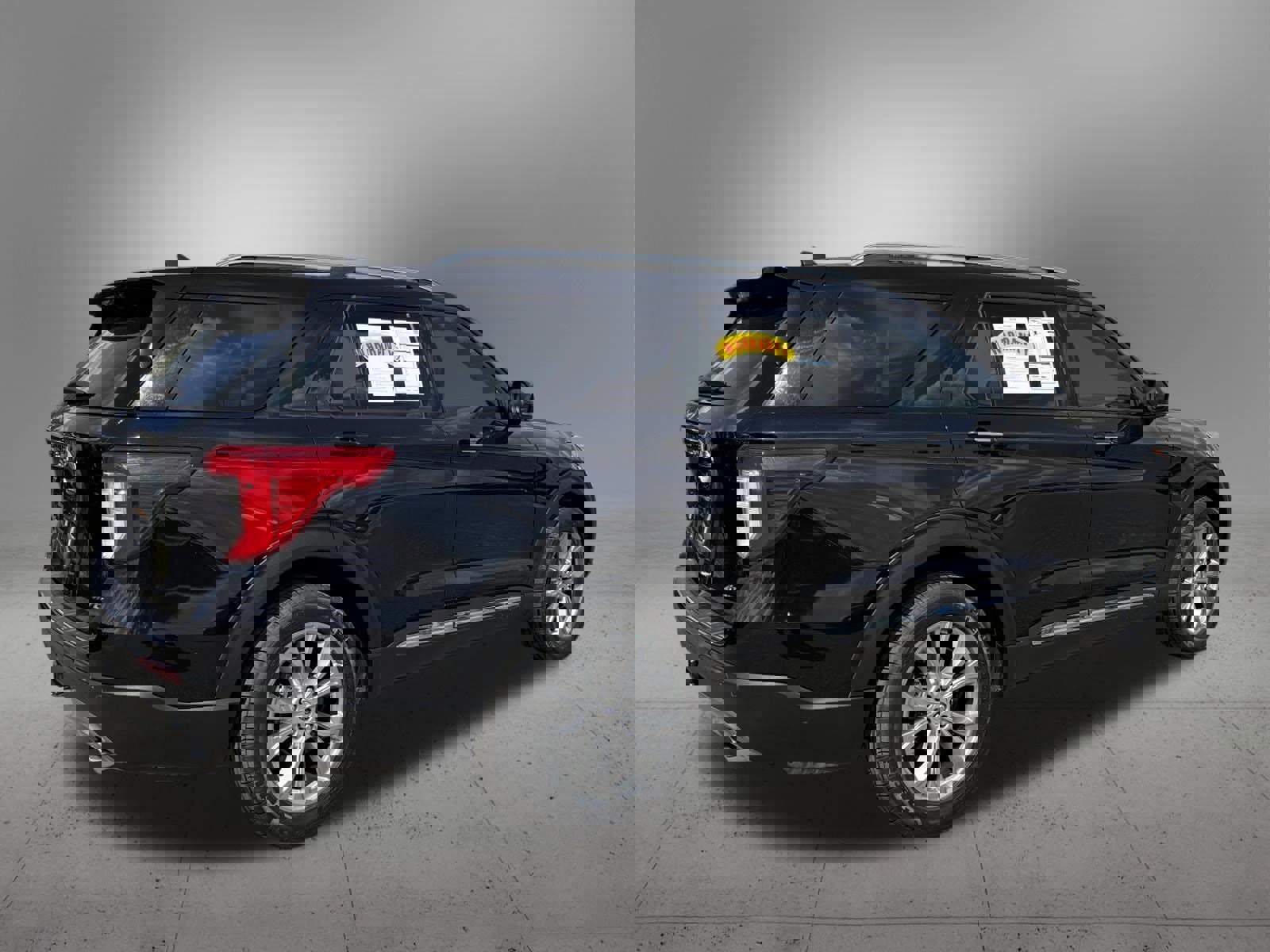 Certified 2023 Ford Explorer Limited w/ Limited Technology Package image 5