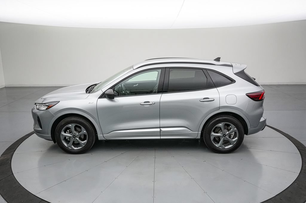 Certified 2024 Ford Escape ST-Line w/ Tech Pack #1 AWD/4WD image 7