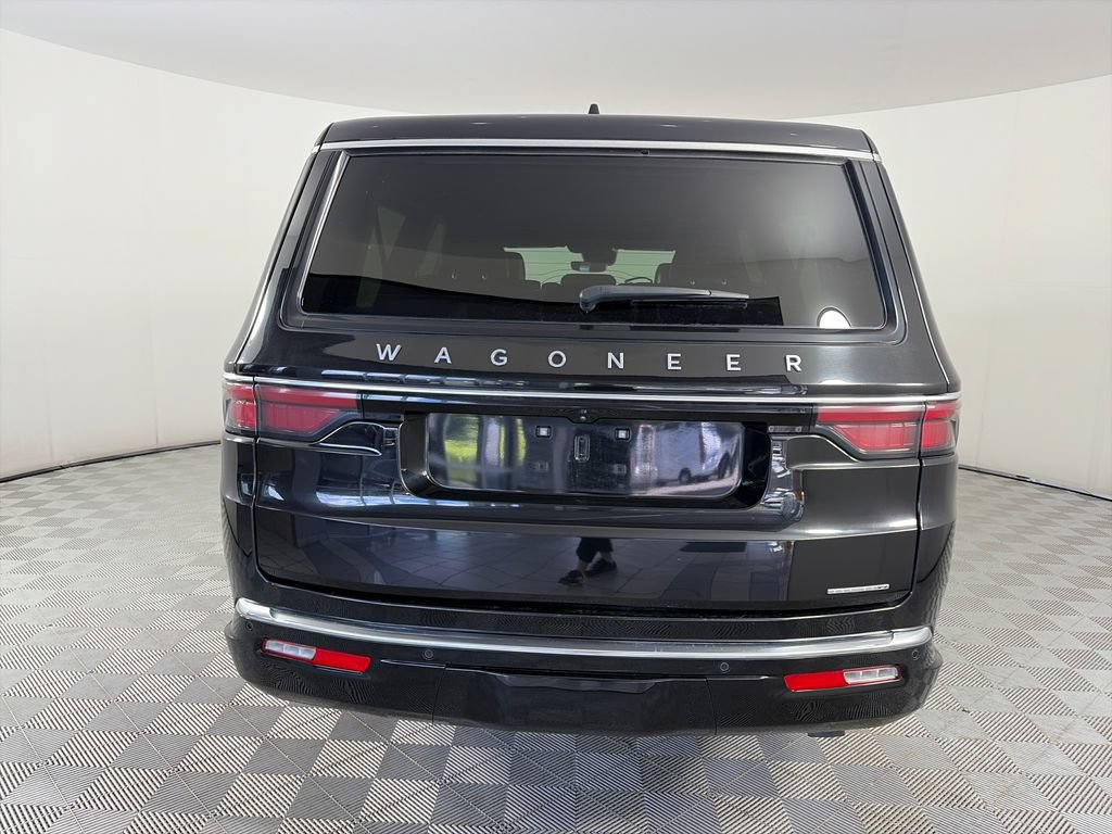 Used 2024 Jeep Wagoneer L Series II w/ Flexible Seating Group AWD/4WD image 6