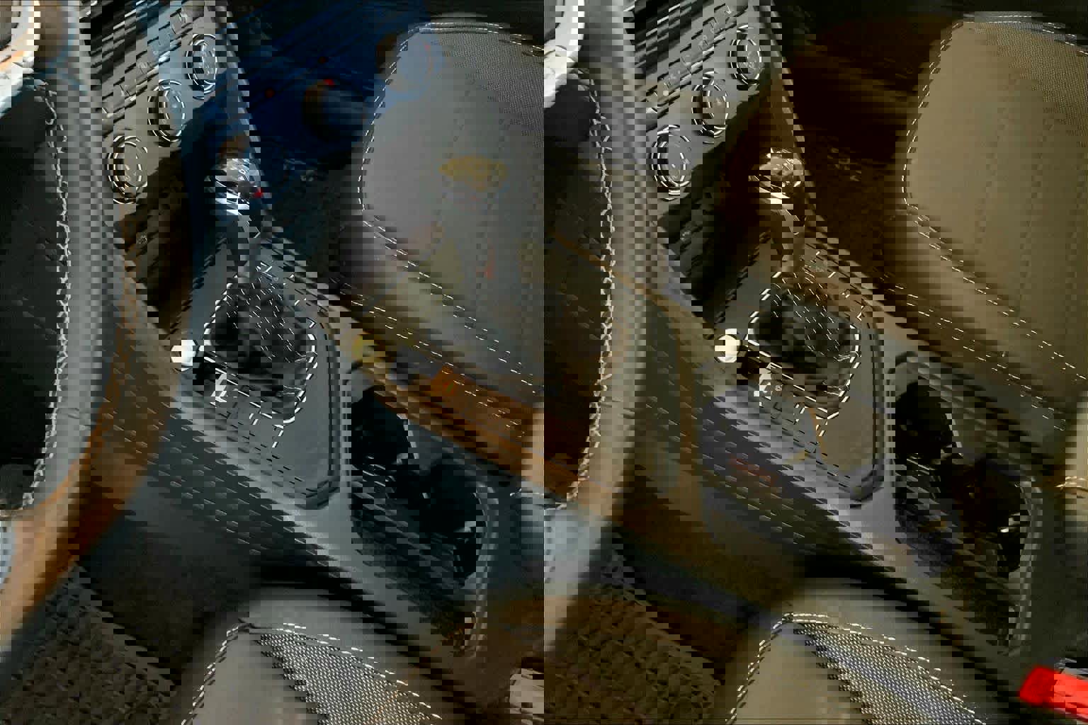 Used 2022 Volkswagen Taos SE image 15