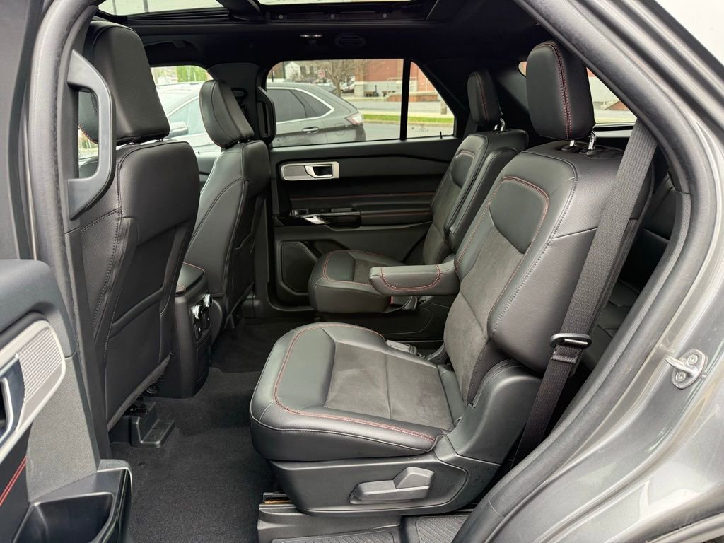 Certified 2023 Ford Explorer ST-Line w/ Class IV Trailer Tow Package image 20