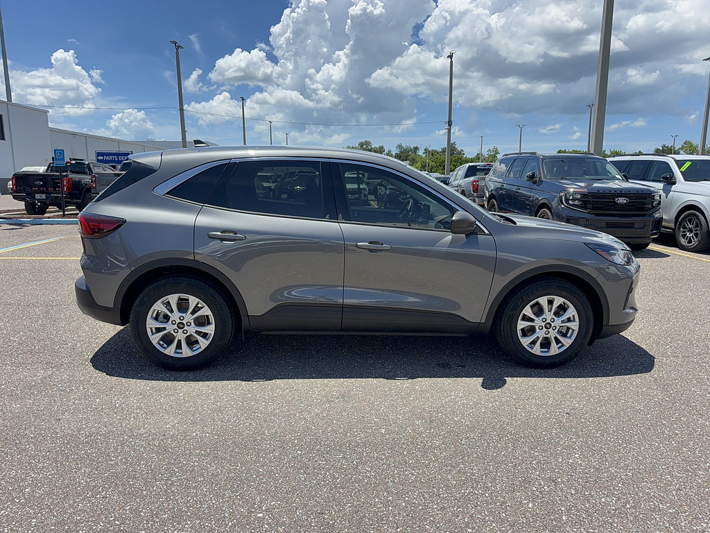 Certified 2024 Ford Escape Active FWD image 5