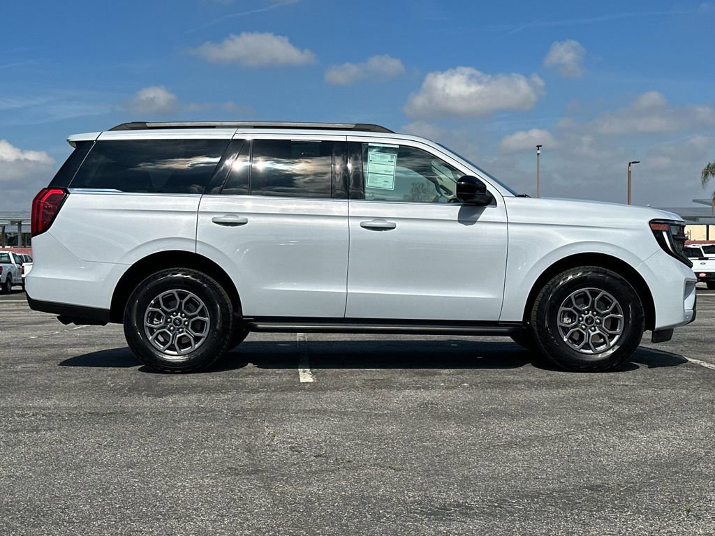 Certified 2025 Ford Expedition Active image 6