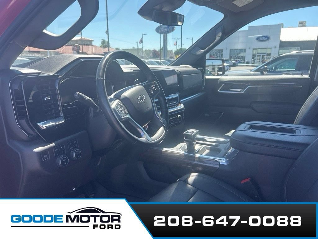 Used 2022 Chevrolet Silverado 1500 LT Trail Boss w/ Convenience Package II AWD/4WD image 5