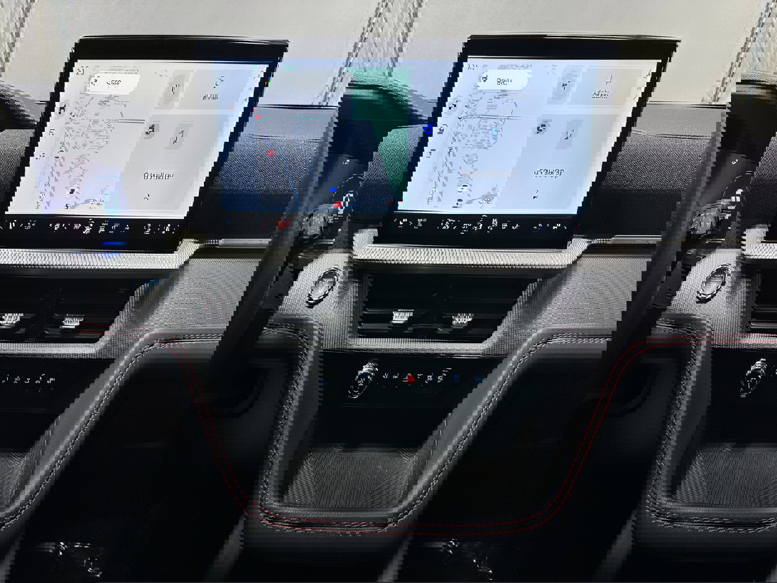 Certified 2025 Ford Explorer ST-Line image 22