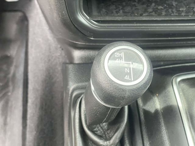 Used 2020 Jeep Wrangler Sport AWD/4WD image 29