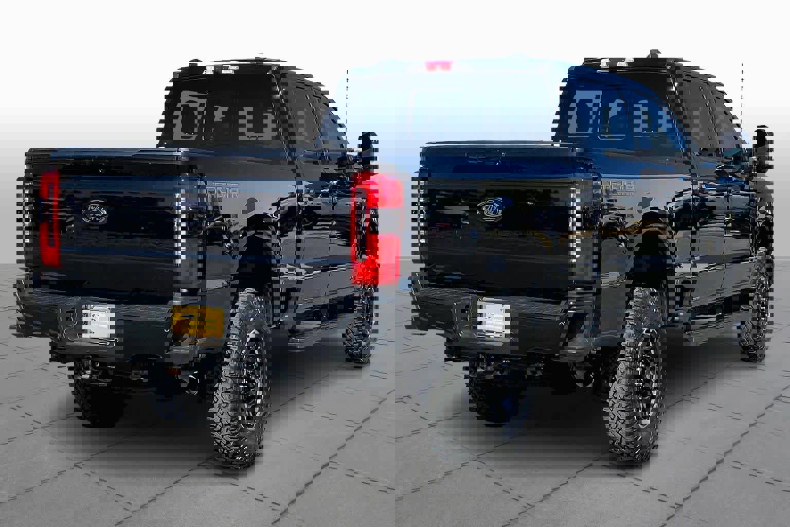 Certified 2024 Ford F350 Lariat w/ Tremor Off-Road Package image 13