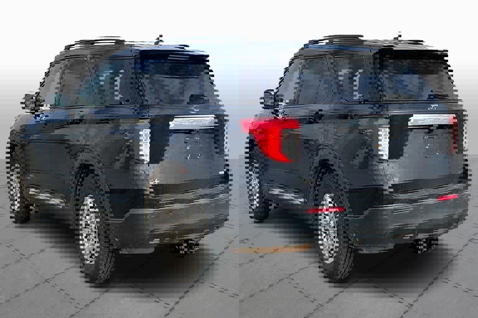 Certified 2020 Ford Explorer XLT w/ Comfort Package image 4