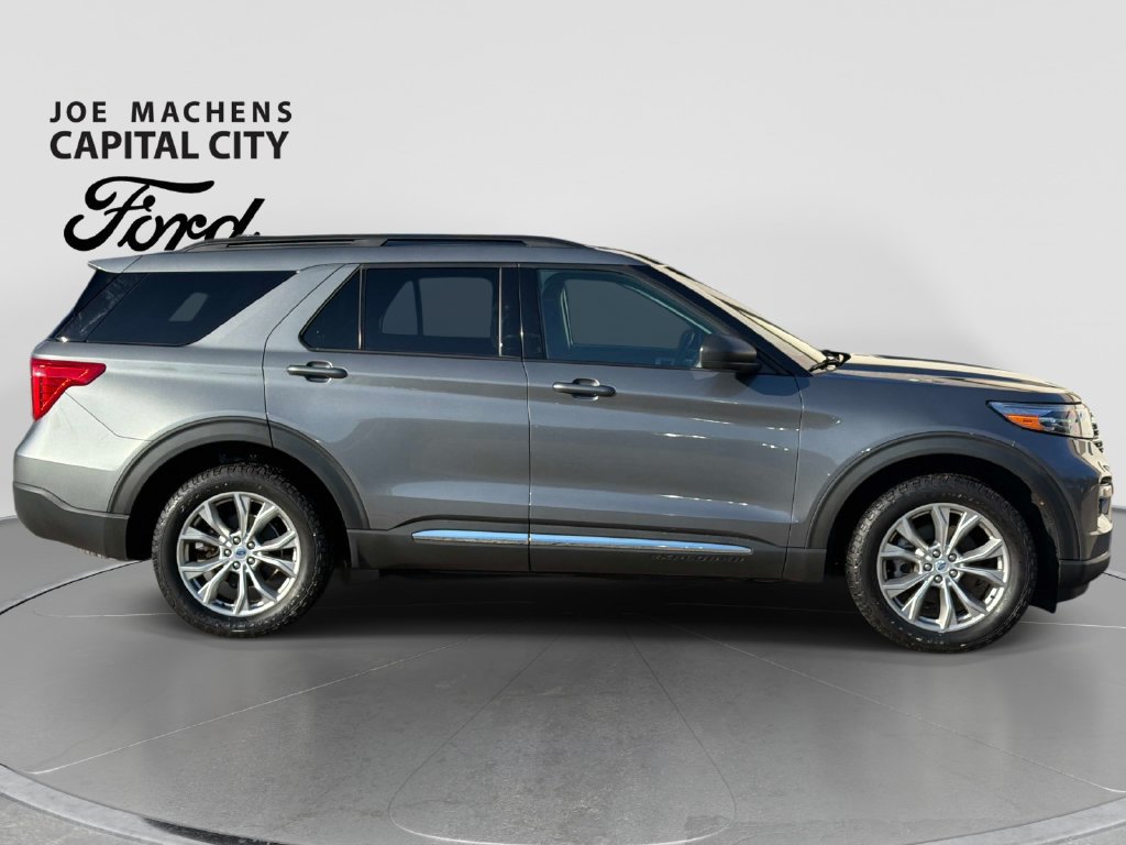Certified 2023 Ford Explorer XLT w/ Equipment Group 202A AWD/4WD image 2