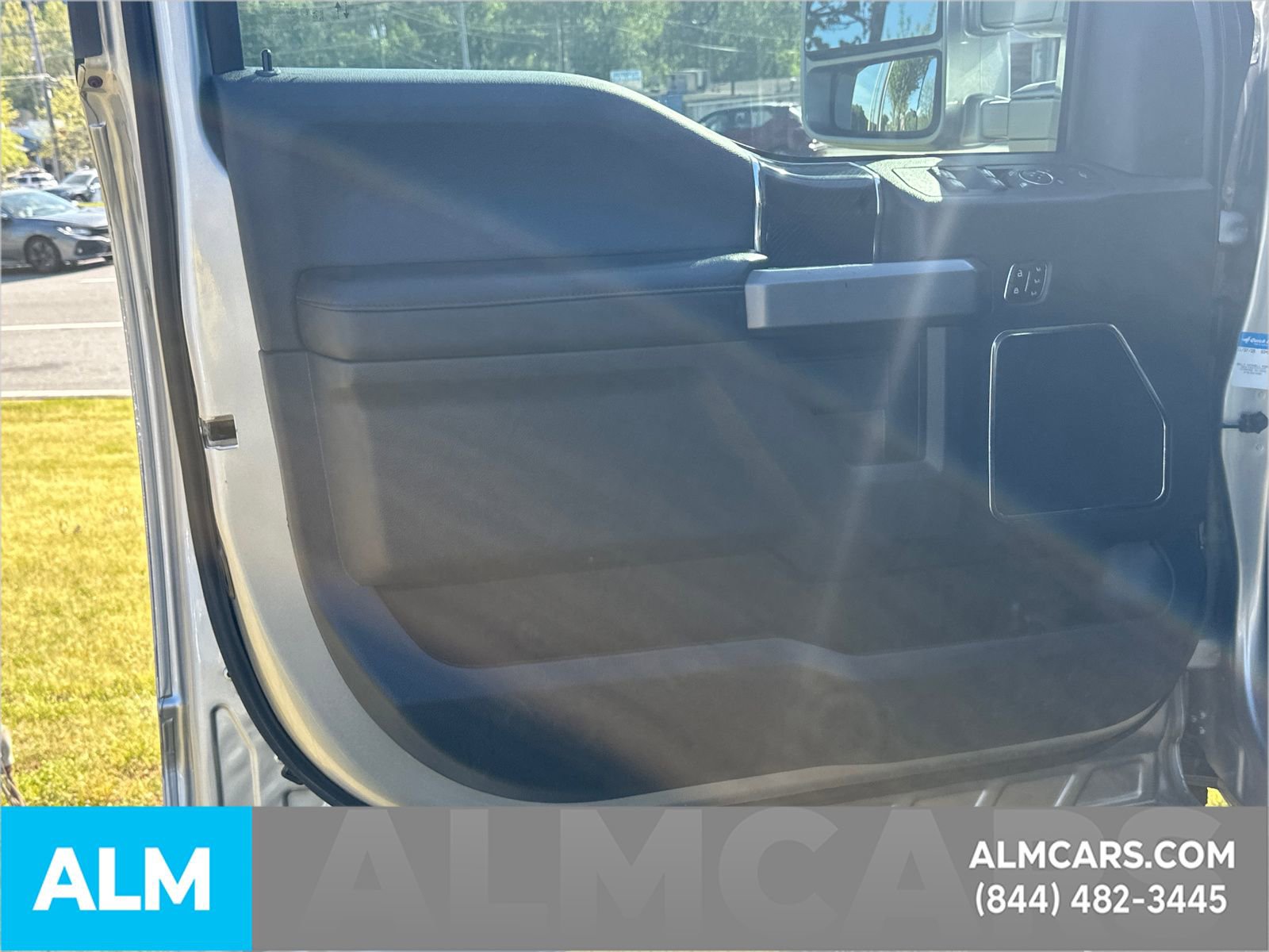 Certified 2022 Ford F450 Platinum w/ FX4 Off-Road Package image 11