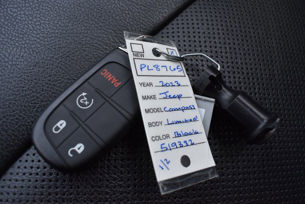 Used 2023 Jeep Compass Limited image 14