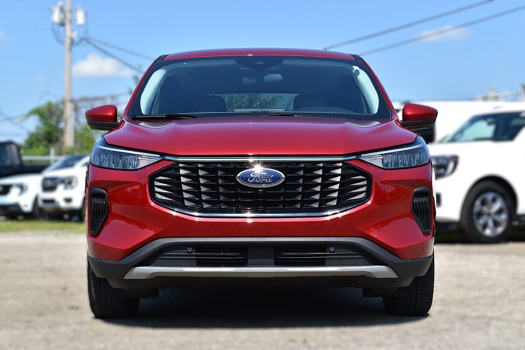 Certified 2023 Ford Escape Active w/ Tech Pack #2 AWD/4WD image 2
