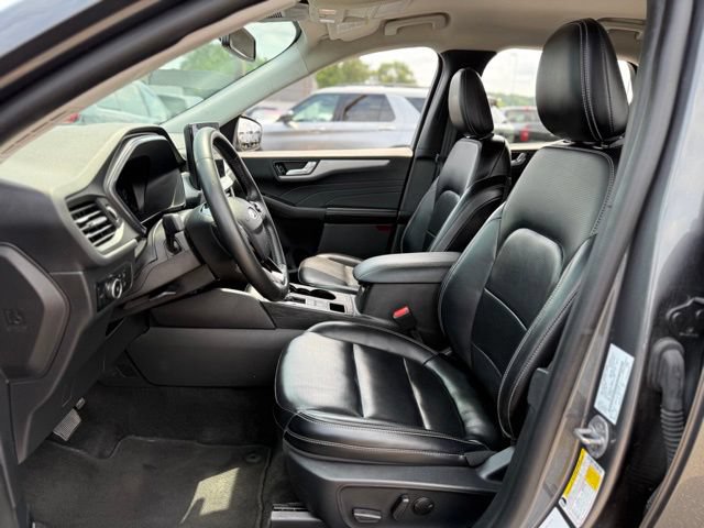 Certified 2024 Ford Escape Platinum AWD/4WD image 8