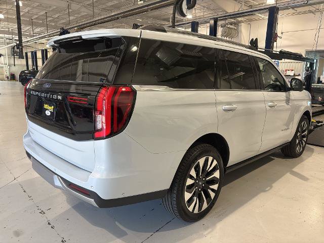 Certified 2025 Ford Expedition Platinum w/ Driver's Package AWD/4WD image 5