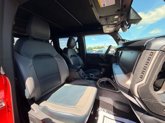 Certified 2022 Ford Bronco Outer Banks w/ Sasquatch Package AWD/4WD image 32