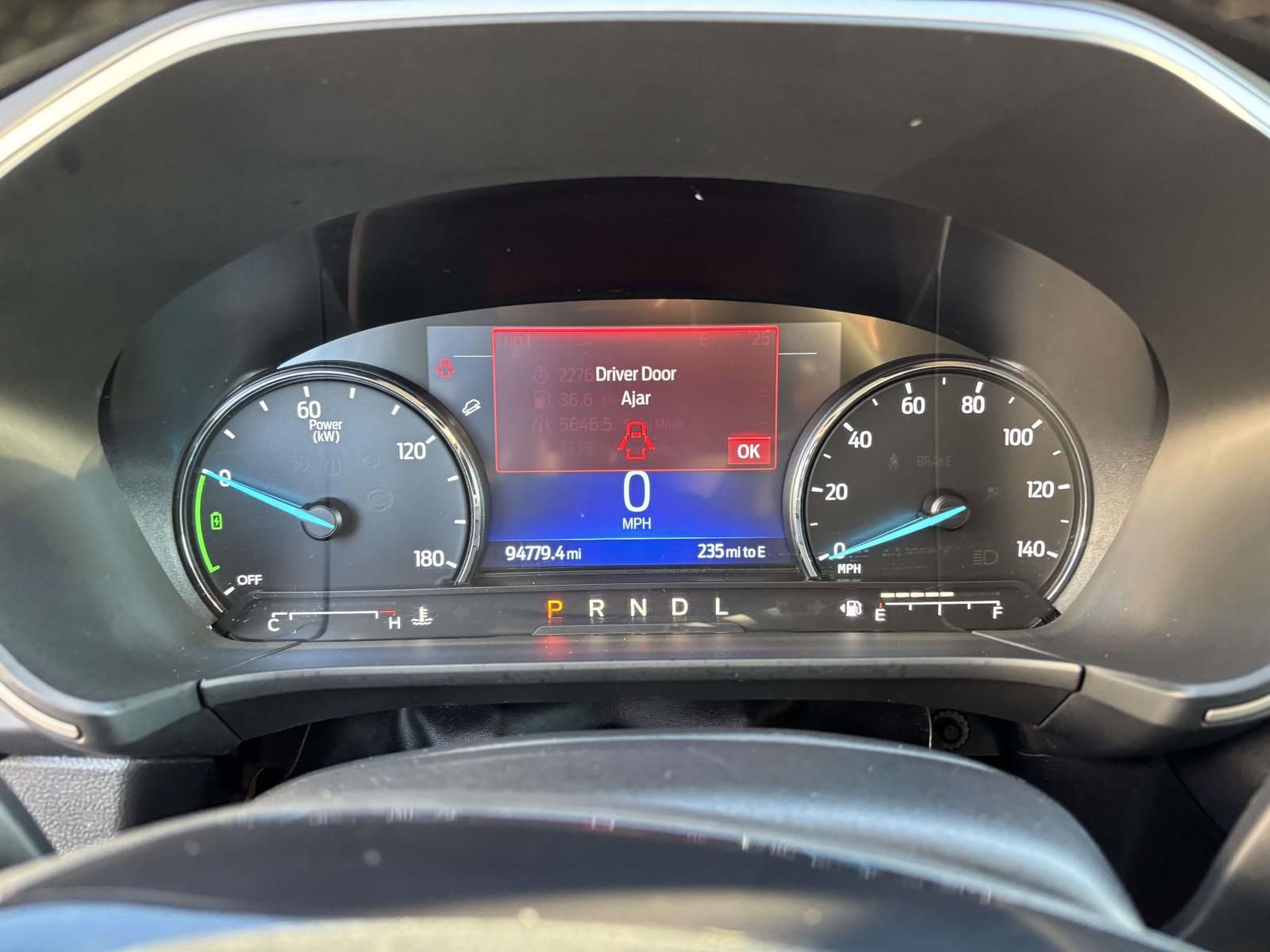 Certified 2022 Ford Escape SE w/ SE Sport Appearance Package image 17