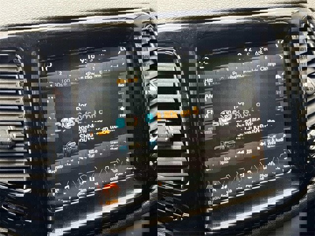 Used 2018 Jeep Compass Limited w/ Navigation Group image 32