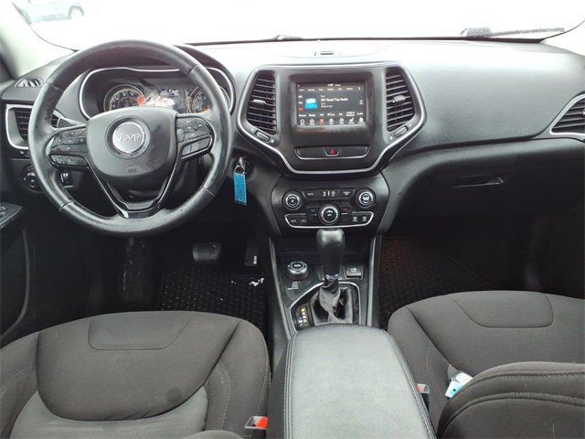 Used 2019 Jeep Cherokee Latitude w/ Cold Weather Group image 11