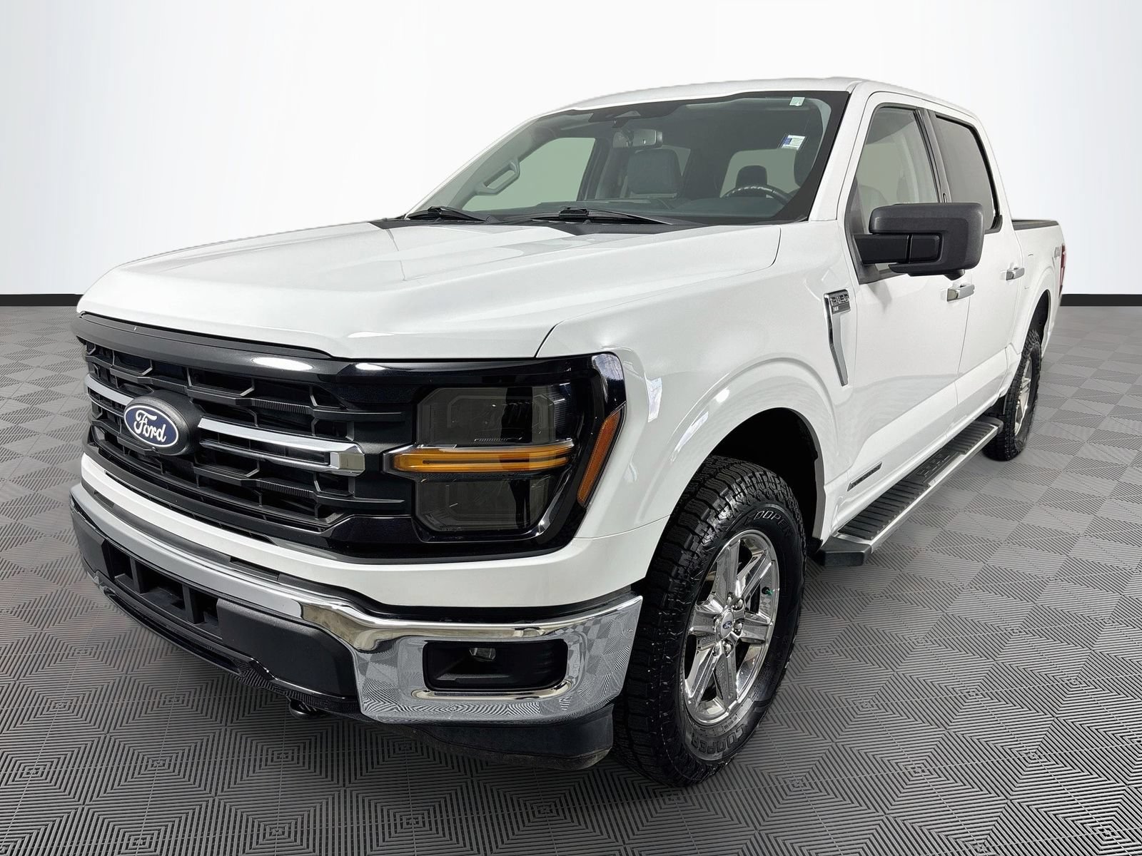 Certified 2024 Ford F150 XLT w/ Mobile Office Package AWD/4WD image 3