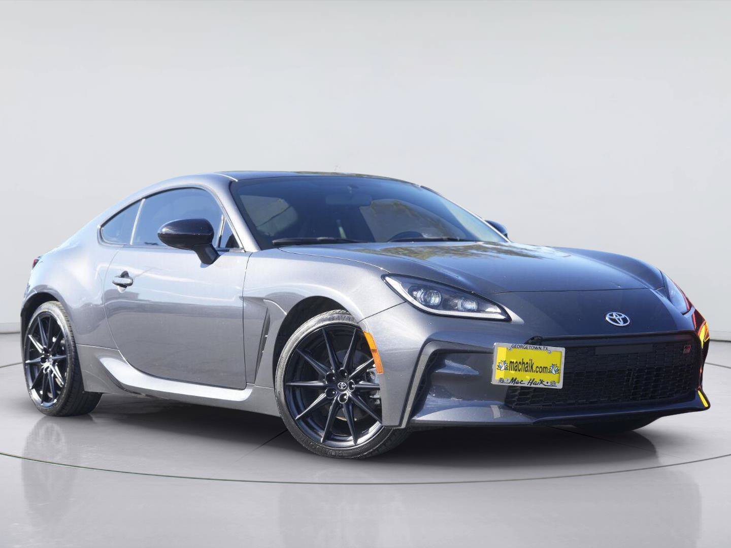 Used 2023 Toyota GR86 Premium RWD image 2